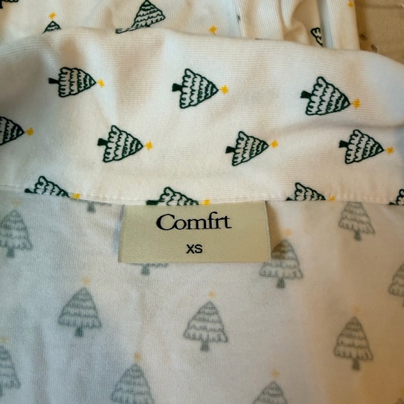 Comfrt Brand Pajamas - Picture 3 of 6